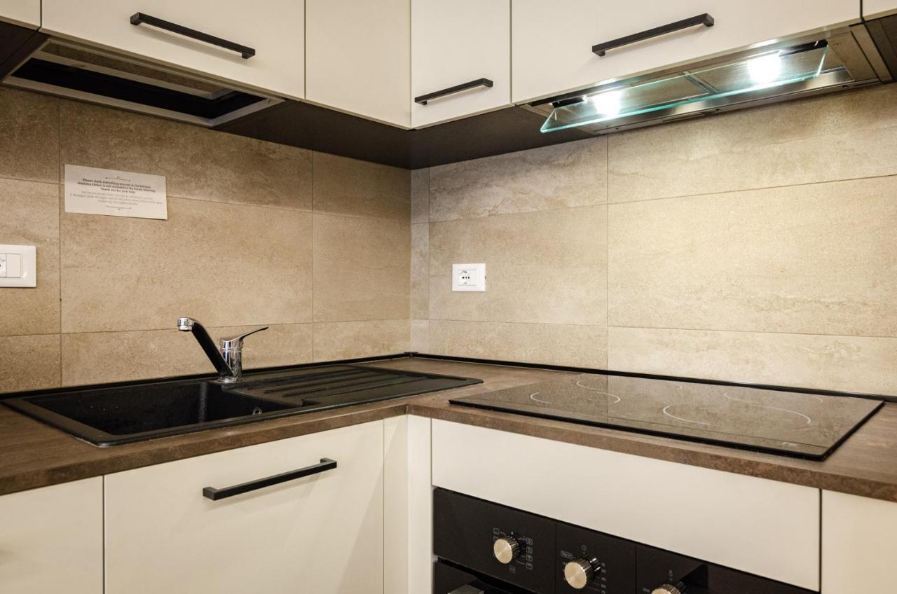 Goito Luxury Apartment, In The Historical Center Болонья Екстер'єр фото