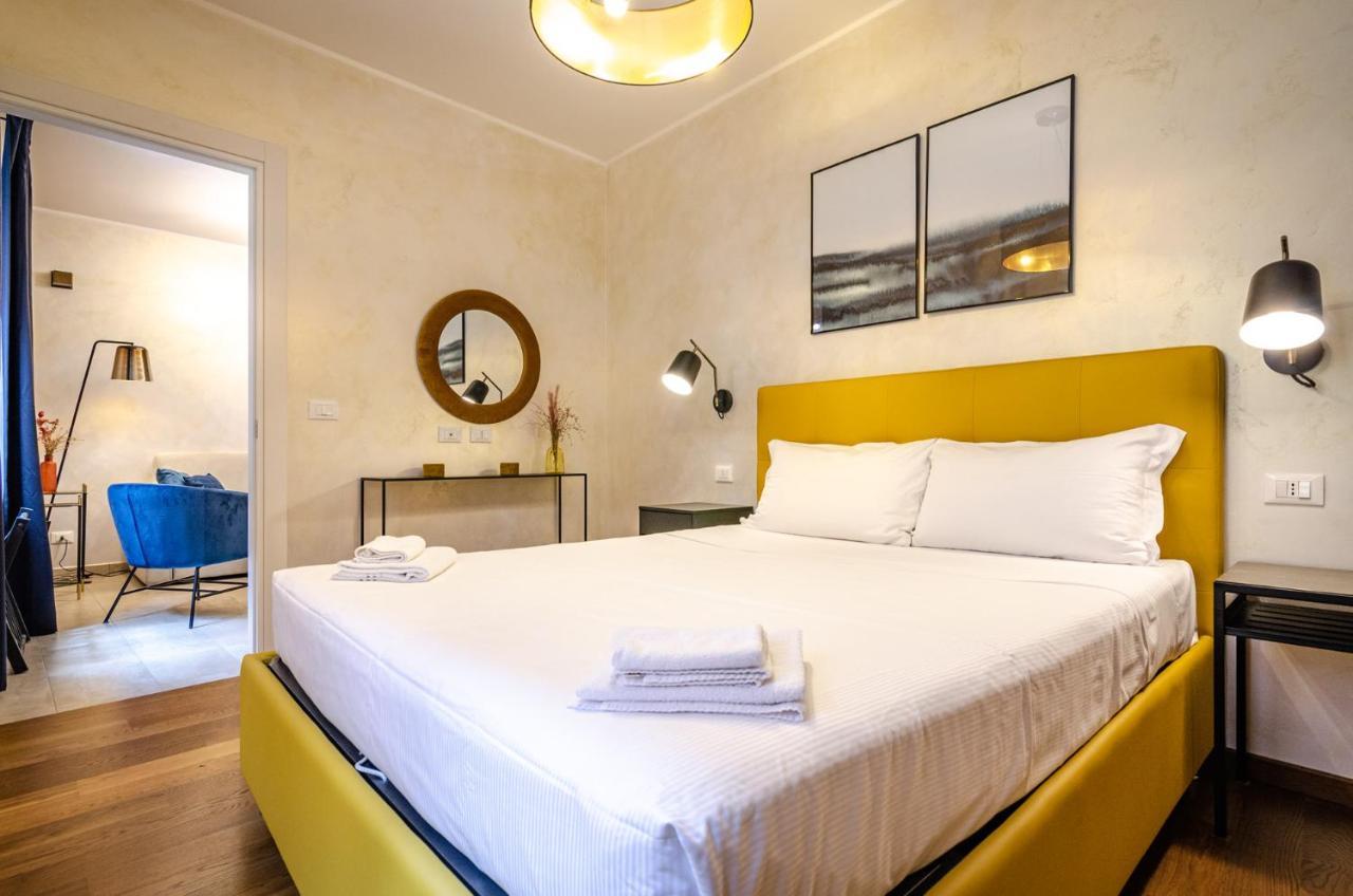 Goito Luxury Apartment, In The Historical Center Болонья Екстер'єр фото