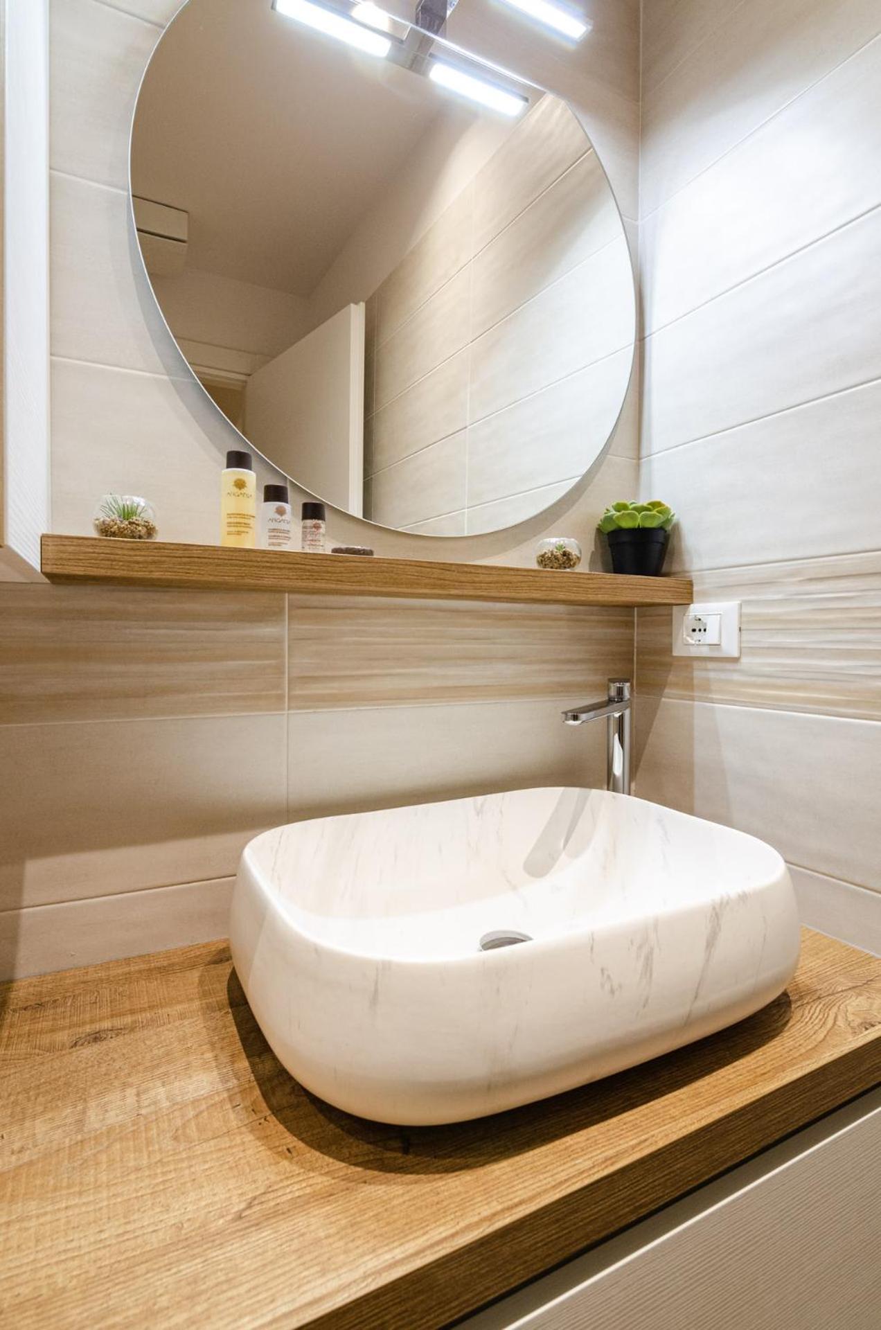 Goito Luxury Apartment, In The Historical Center Болонья Екстер'єр фото