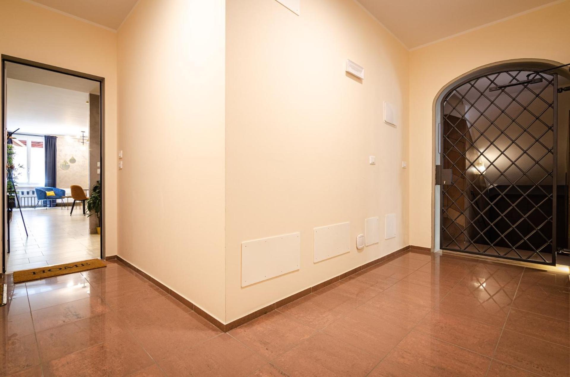 Goito Luxury Apartment, In The Historical Center Болонья Екстер'єр фото